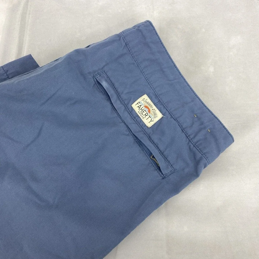 Faherty Men's Solid Blue Polyester Cotton Blen Shorts 31